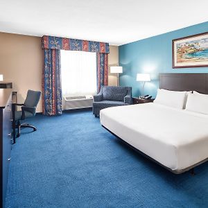 King Suite Communication Mobility Accessible Tub